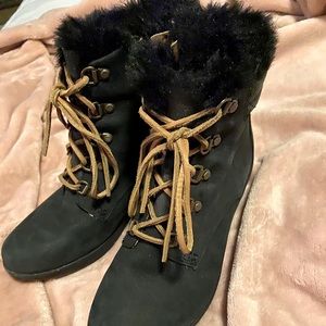 SPERRY fur lined boots